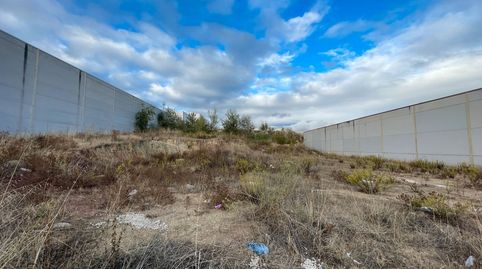 SOLAR INDUSTRIAL DE 1275 METROS EN CABRA