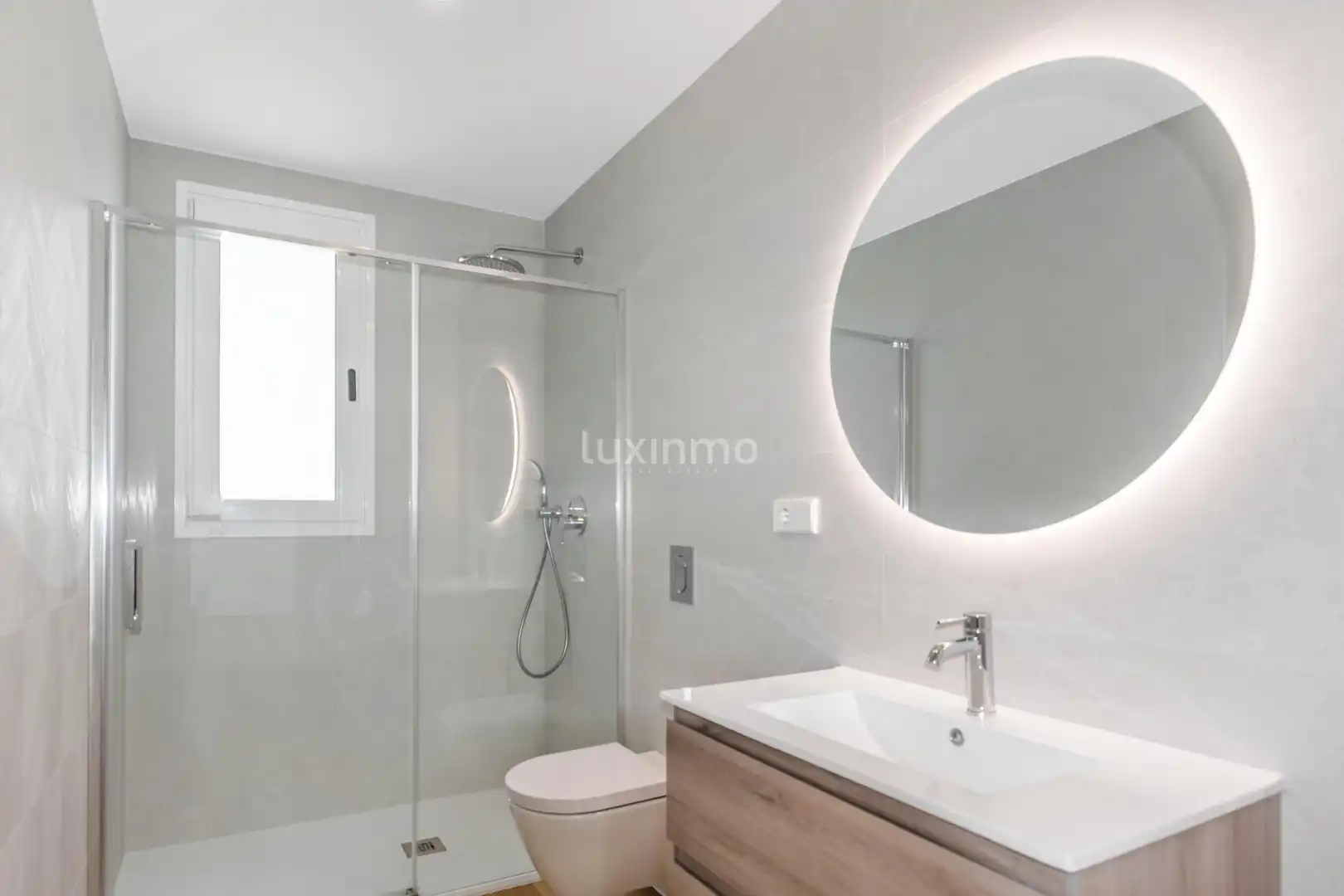 Bathroom of Flat for sale in Benidorm  with Air Conditioner, Heating and Private garden