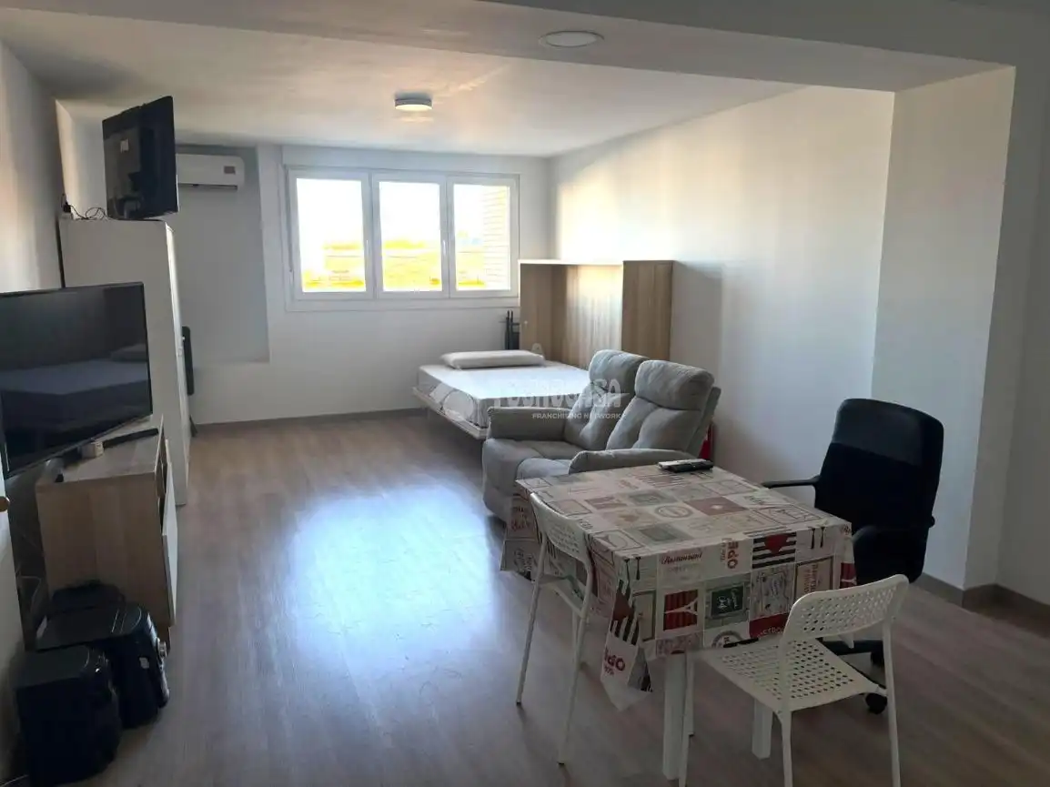 Bedroom of Study for sale in Zaragoza  with Air Conditioner and Community pool