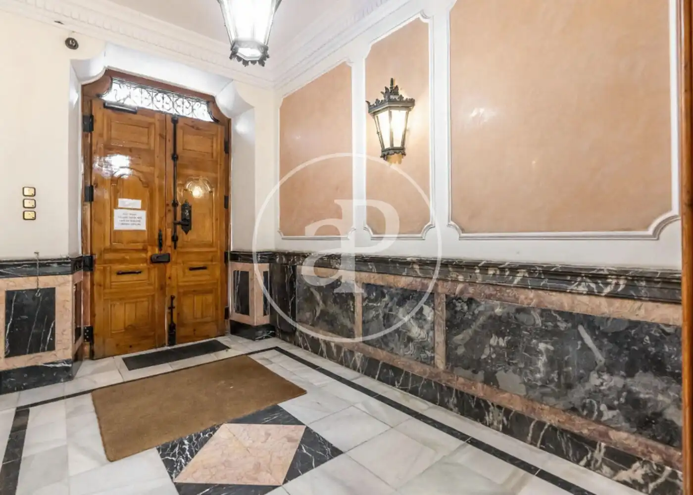 Flat for sale in Madrid  with Air Conditioner, Heating and Balcony