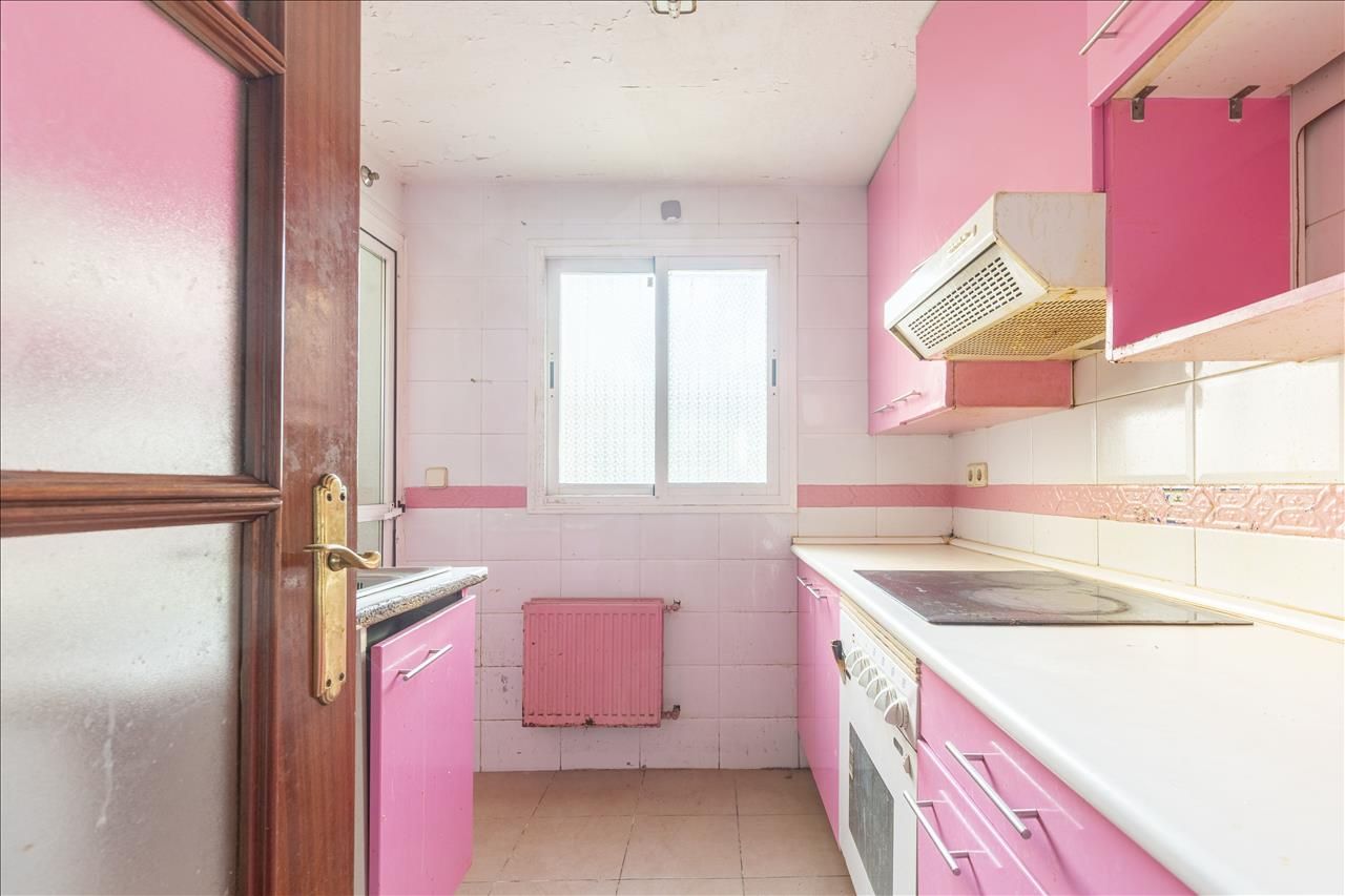 Cocina de Planta baja en venta en  Madrid Capital con Terraza y Piscina