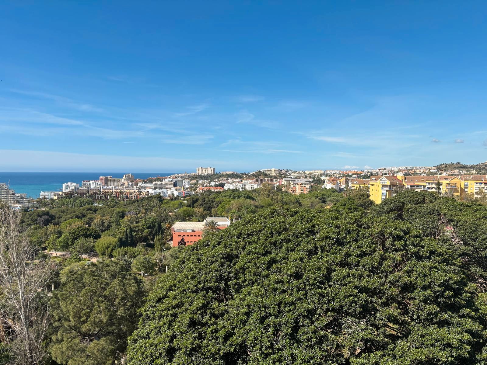 Exterior view of Study for sale in Benalmádena  with Air Conditioner, Terrace and Furnished