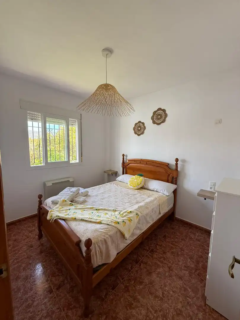 Habitación de Casa o chalet de alquiler en Salobreña con Calefacción, Jardín privado y Terraza