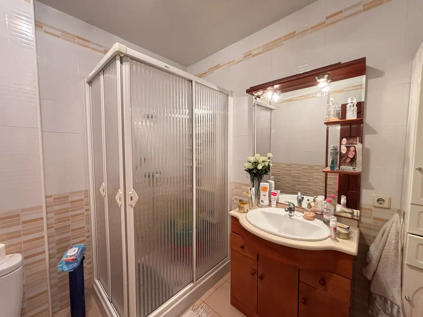 Baño de Piso en venta en Madrid con Calefacción, Terraza y Amueblado