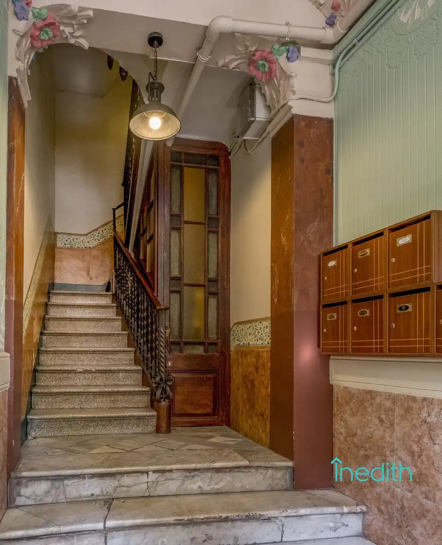 Flat for sale in Barcelona  with Air Conditioner, Terrace and Furnished