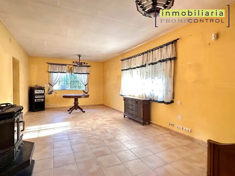 Living room of Houses for sale in San Mateo de Gállego  with Air Conditioner, Heating and Private garden