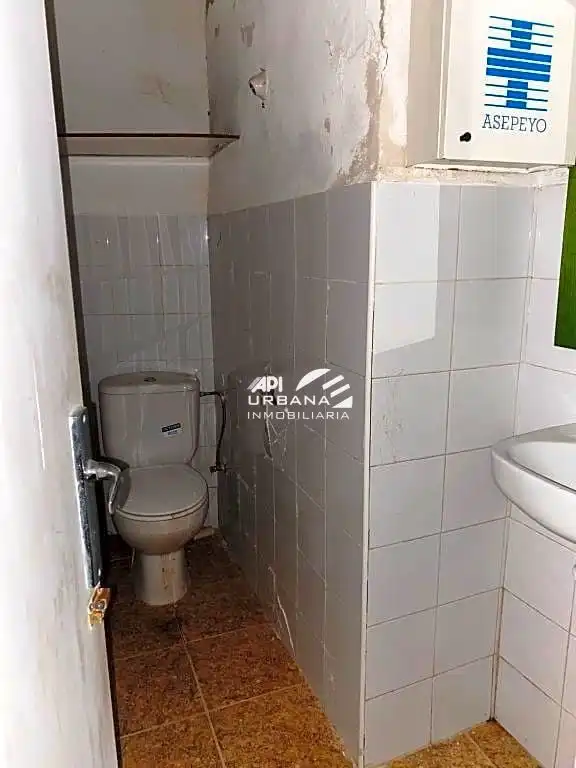Commercial properties for sale in San Juan De Ávila, 4, Montilla