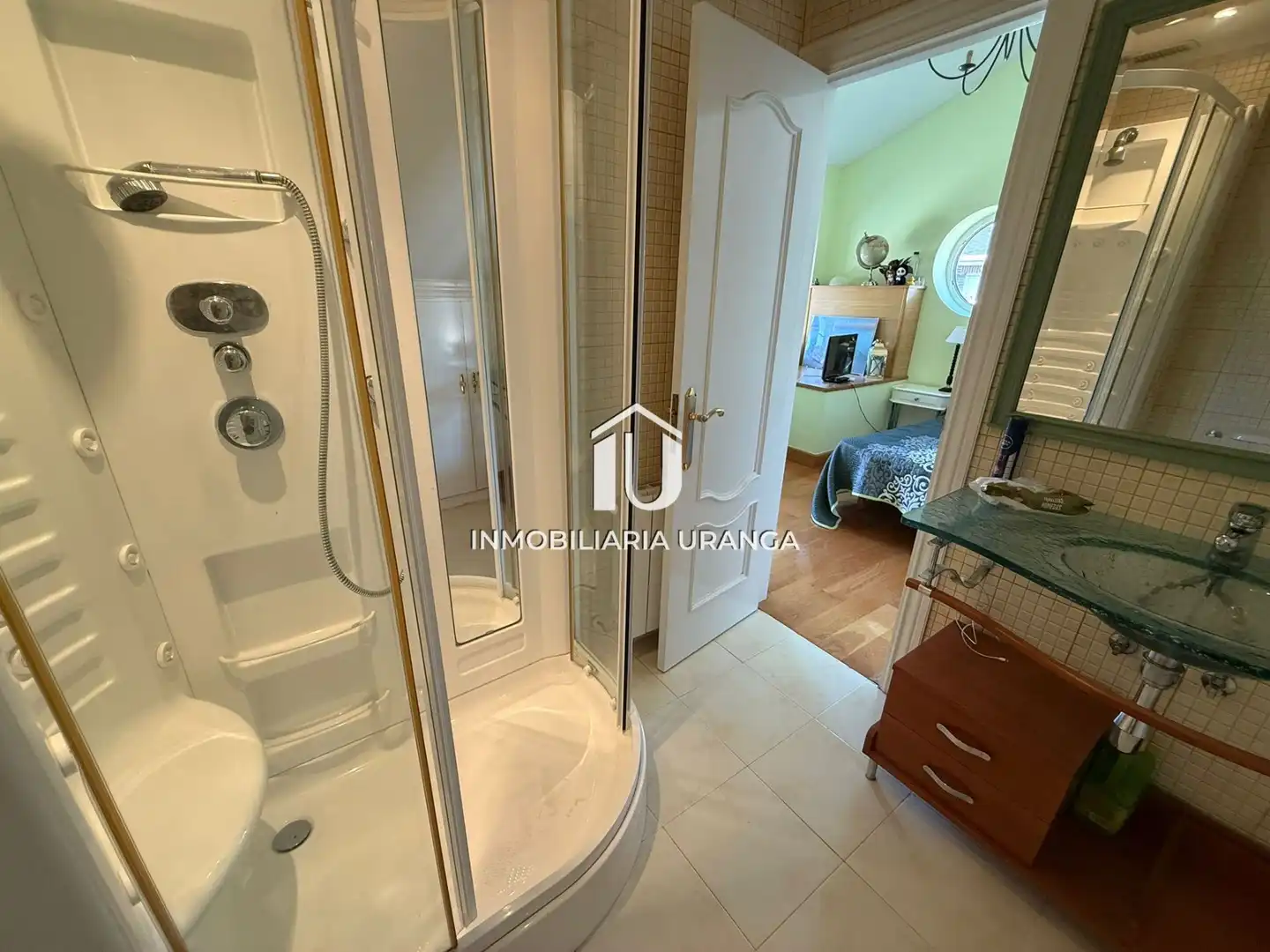Baño de Casa o chalet en venta en Laredo con Calefacción, Jardín privado y Terraza