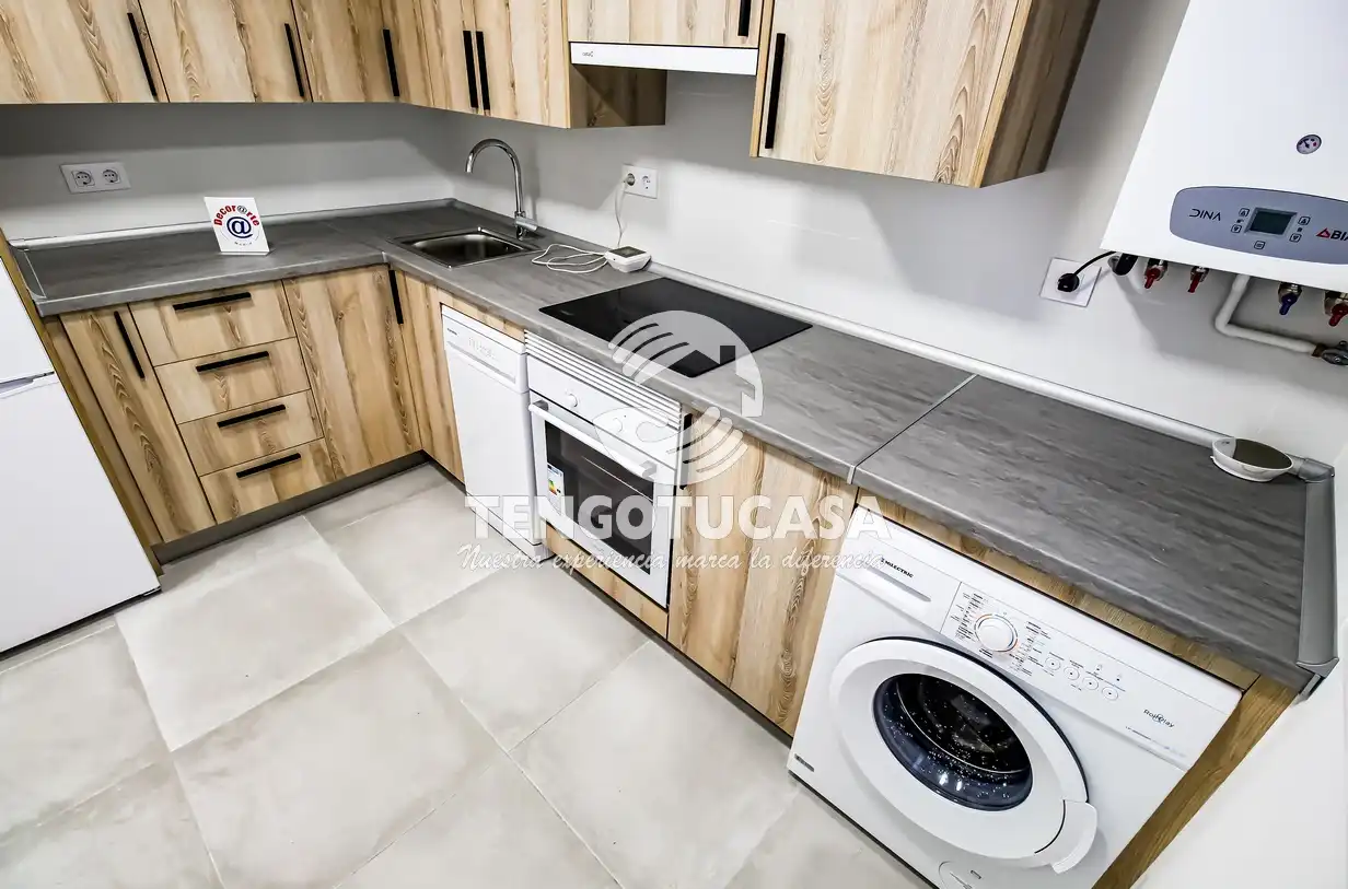 Kitchen of Flat for rent in Madrid  with Air Conditioner, Heating and Furnished