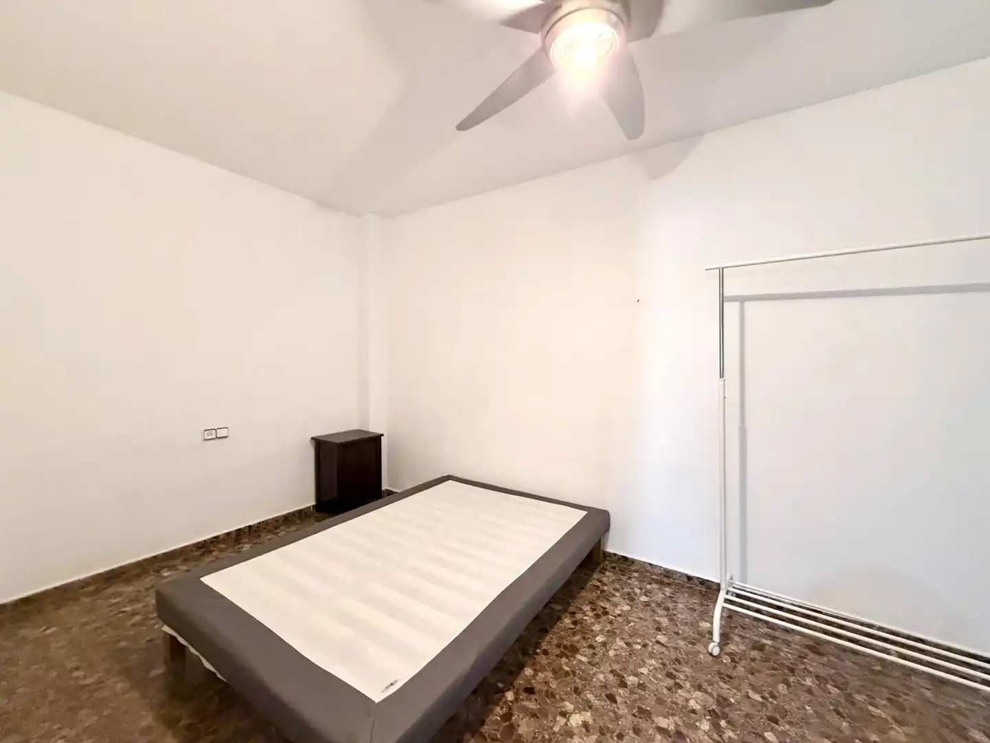 Bedroom of Flat for rent in Zona La Ermita