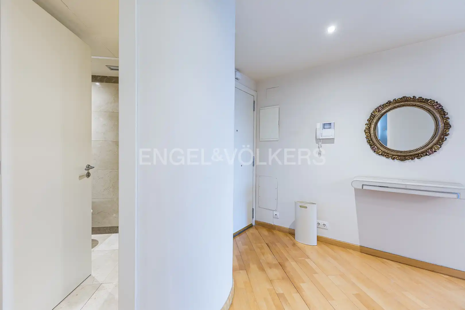 Wohnung zur Miete in Barcelona mit Klimaanlage, Heizung und Parkett