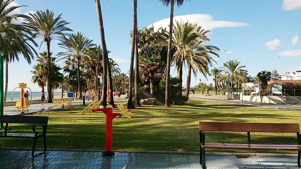 Vista exterior de Piso en venta en Marbella con Calefacción