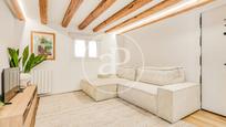Living room of Flat to rent in  Madrid Capital  with Air Conditioner, Heating and Furnished