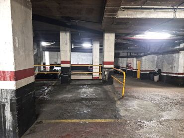 Single parking space with lift for sale in Carrer de Vilarós