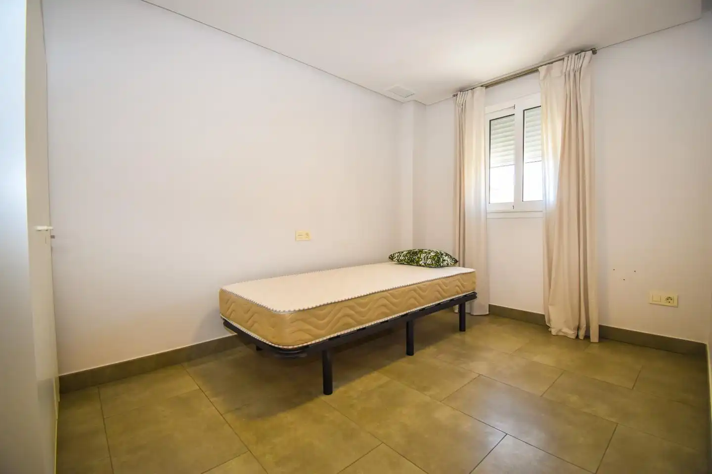Habitación de Casa o chalet en venta en Santa Pola con Terraza, Piscina y Piscina comunitaria