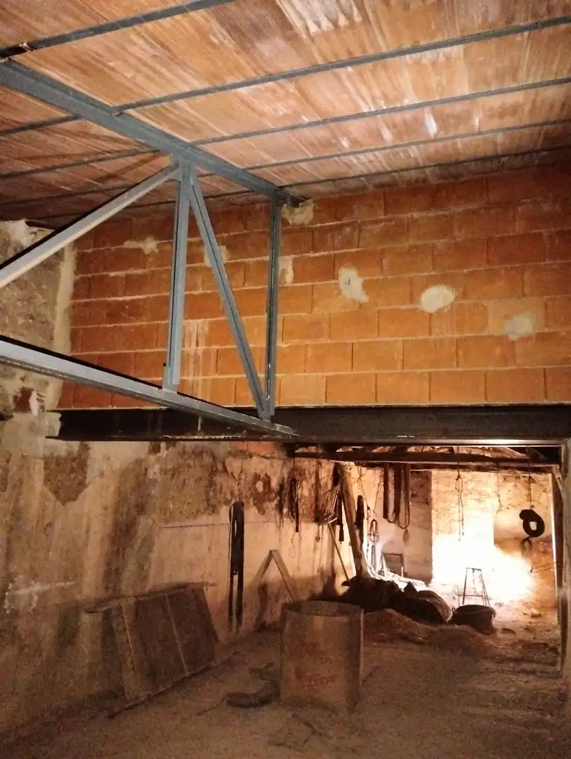Houses for sale in El Bonillo  with Private garden and Storage room