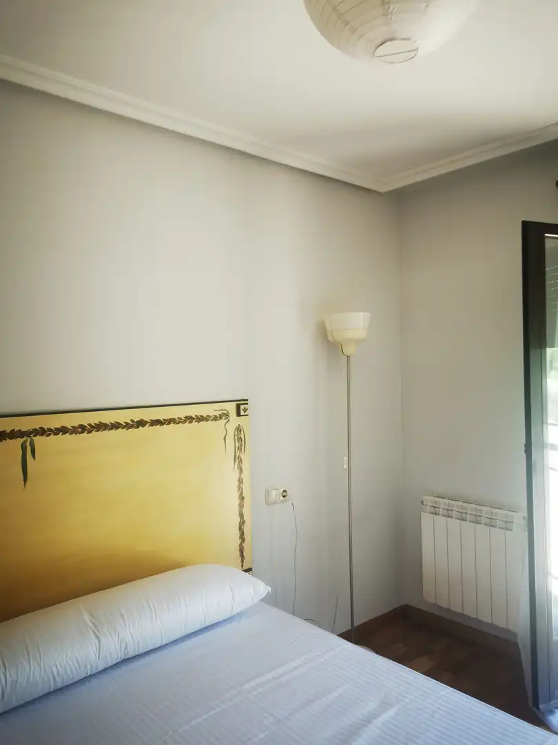 Habitación de Apartamento de alquiler en Salamanca con Calefacción, Parquet y Amueblado