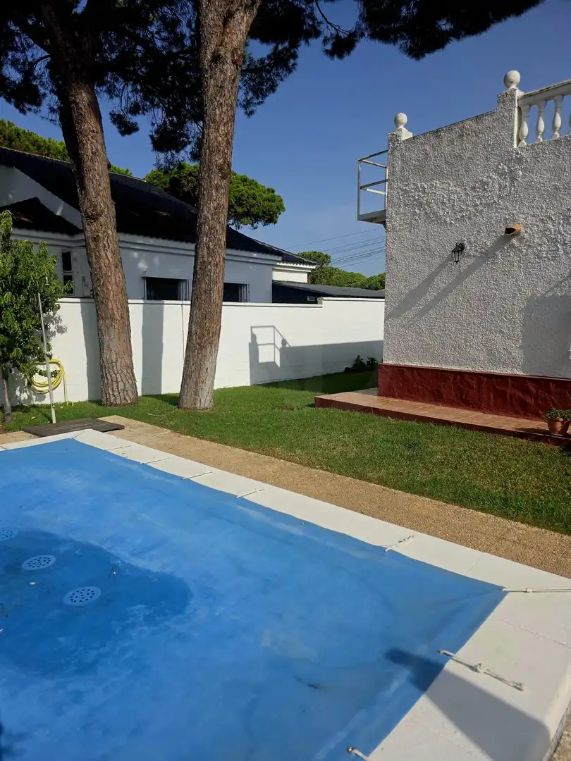 Chalet con piscina en venta en Las Lagunas - Campano, imagen 2