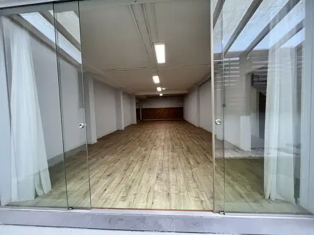 Business premises for sale in Este, imagen 18