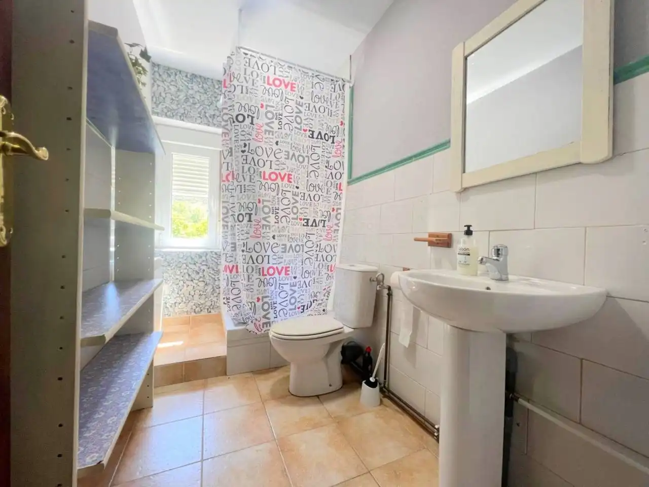 Bathroom of Houses for sale in Tubilla del Agua  with Heating, Private garden and Terrace
