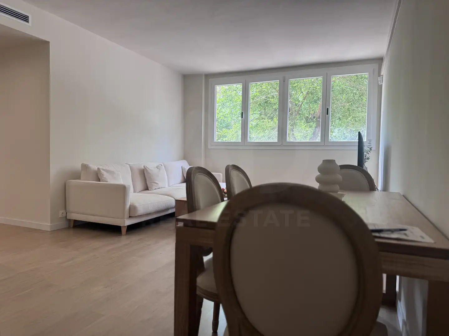 Living room of Flat for rent in Barcelona  with Air Conditioner and Heating