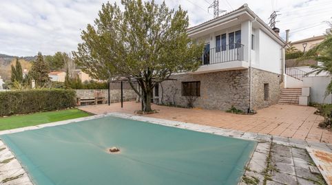 Foto 2 de Casa o xalet en venda a Avenida del Puente Nuevo, 79, Huétor de Santillán, Granada