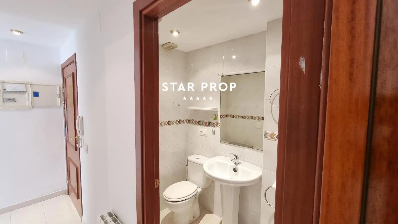 Badezimmer von Dachboden zum Verkauf in Llançà mit Klimaanlage, Heizung und Terrasse