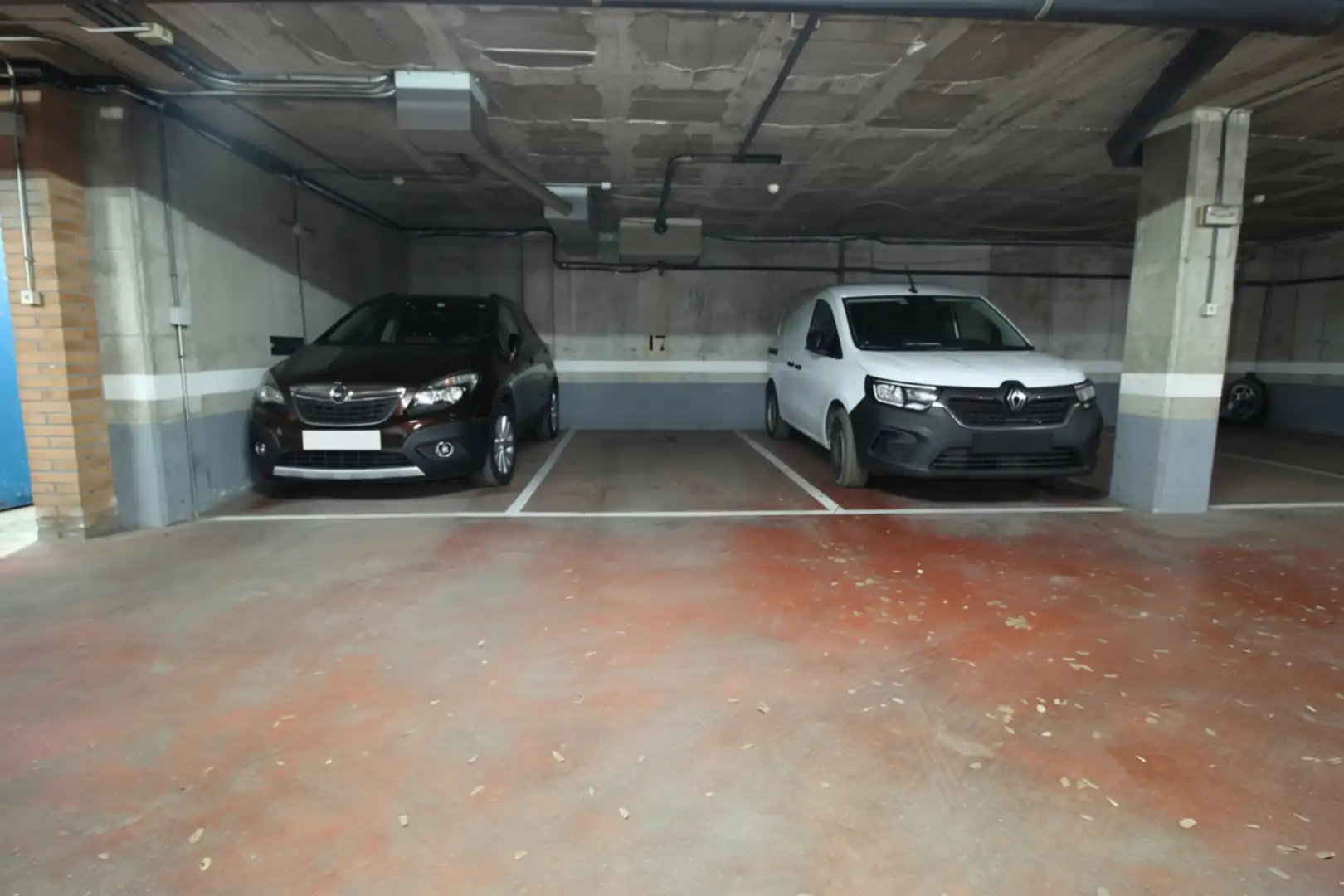 Aparcament de Pis en venda en Montcada i Reixac amb Calefacció i Balcó
