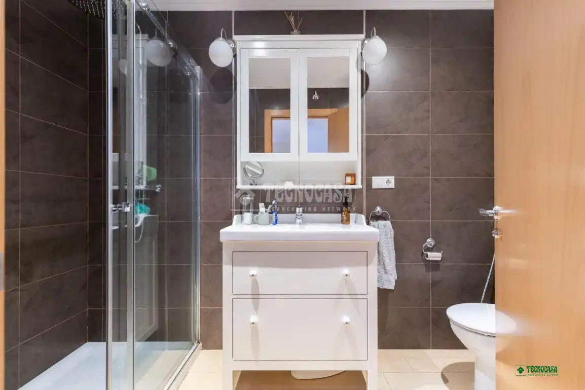 Badezimmer von Wohnung zum Verkauf in Níjar mit Heizung und Balkon