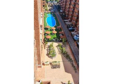 Flat with pool for sale in Central