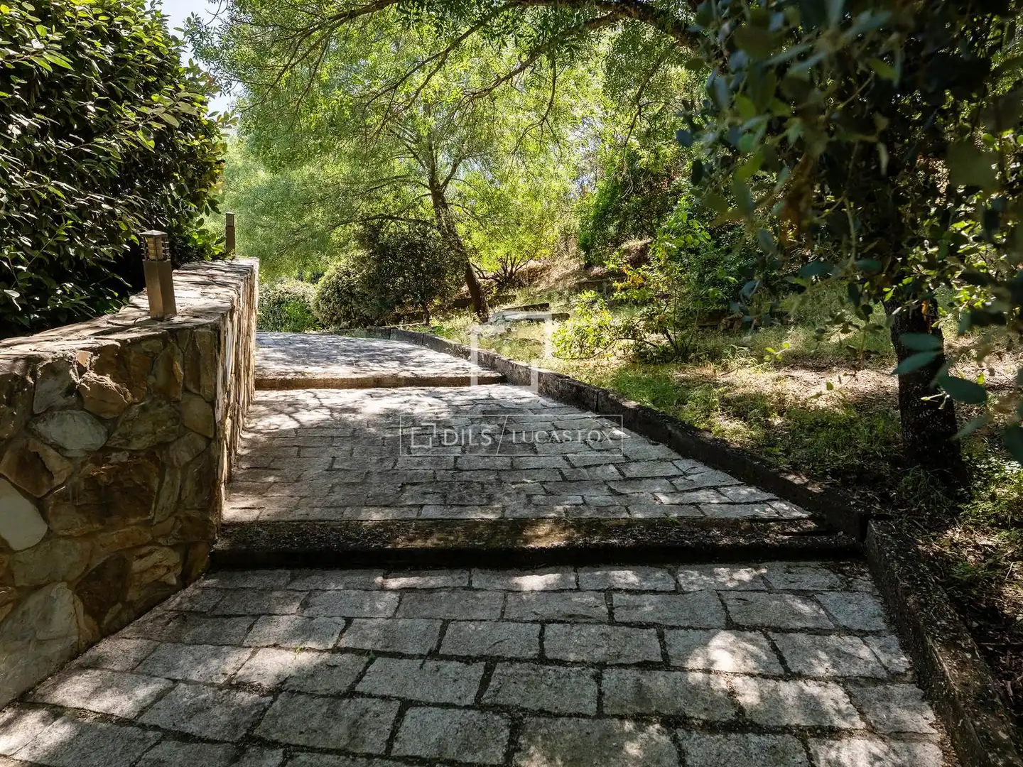Vista exterior de Casa o chalet en venta en Las Rozas de Madrid con Aire acondicionado, Calefacción y Jardín privado