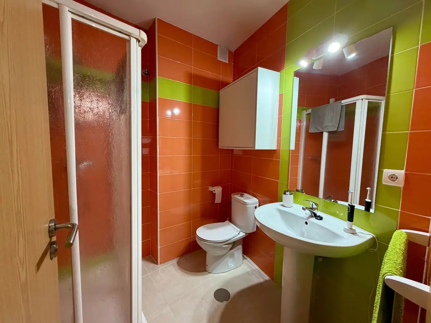 Badezimmer von Wohnung zur Miete in Malpartida de Plasencia mit Heizung