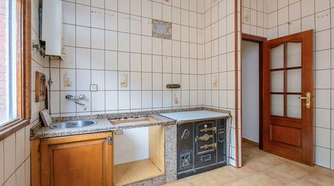 Foto 3 de Piso en venta en C/ Santa Bárbara, Aller, Asturias