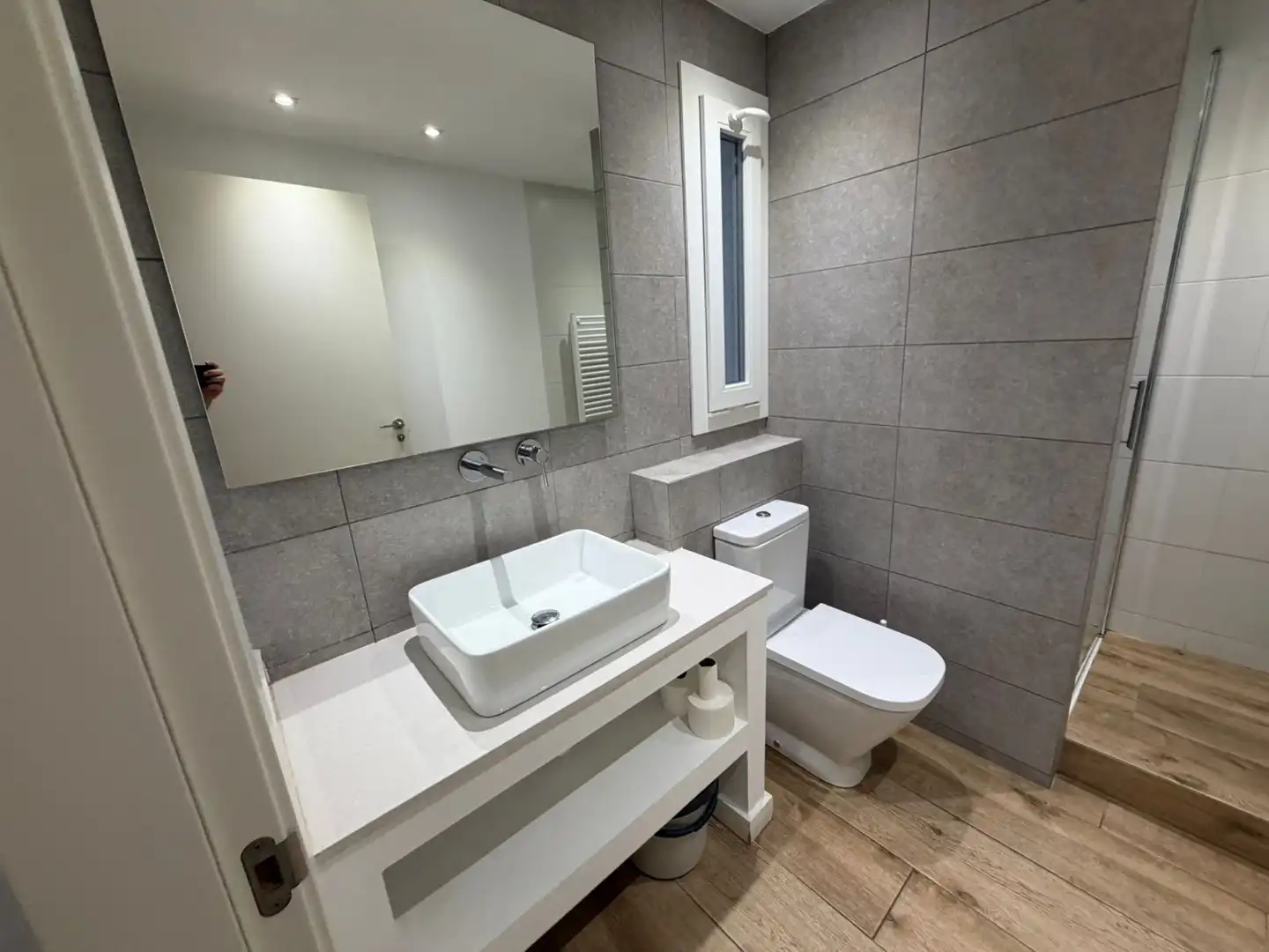 Baño de Piso de alquiler en Lleida con Aire acondicionado, Amueblado y Horno