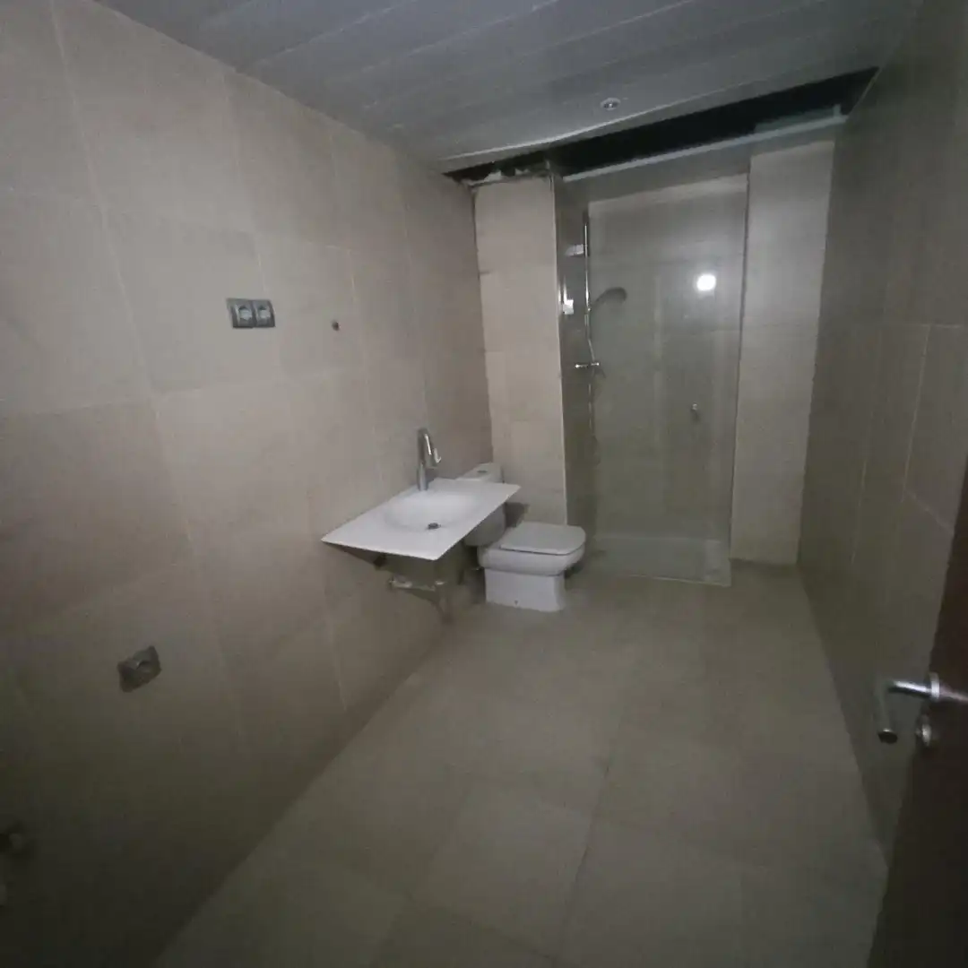 Bathroom of Flat for sale in Vilanova i la Geltrú  with Terrace