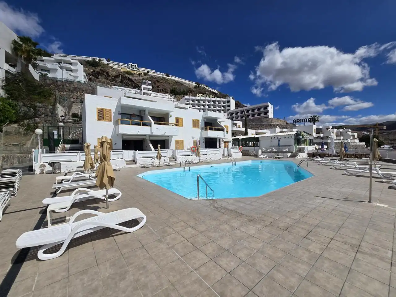 Piscina de Apartament en venda en Mogán amb Moblat, Balcó i Piscina comunitària