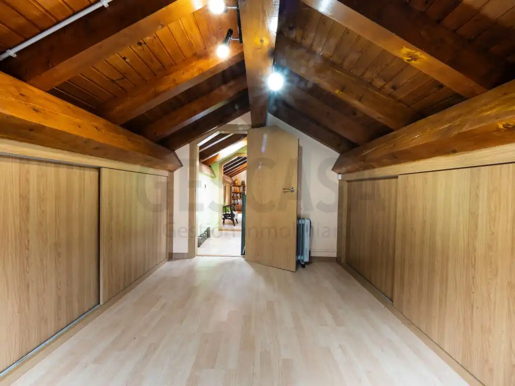 Casa o chalet en venta en Calle Nucleo De Altron, Sort