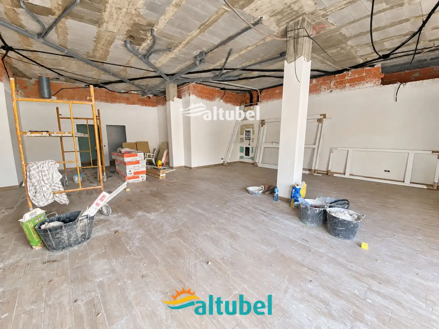 Local comercial de lloguer a estacion 28, imagen 6