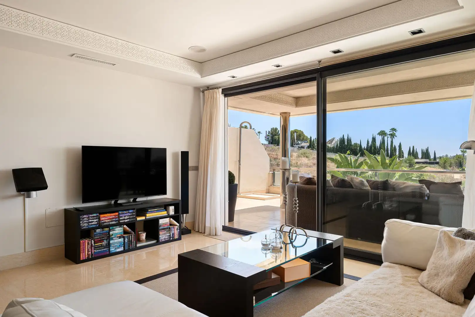 Sala de estar de Apartamento en venta en Marbella con Aire acondicionado, Terraza y Piscina