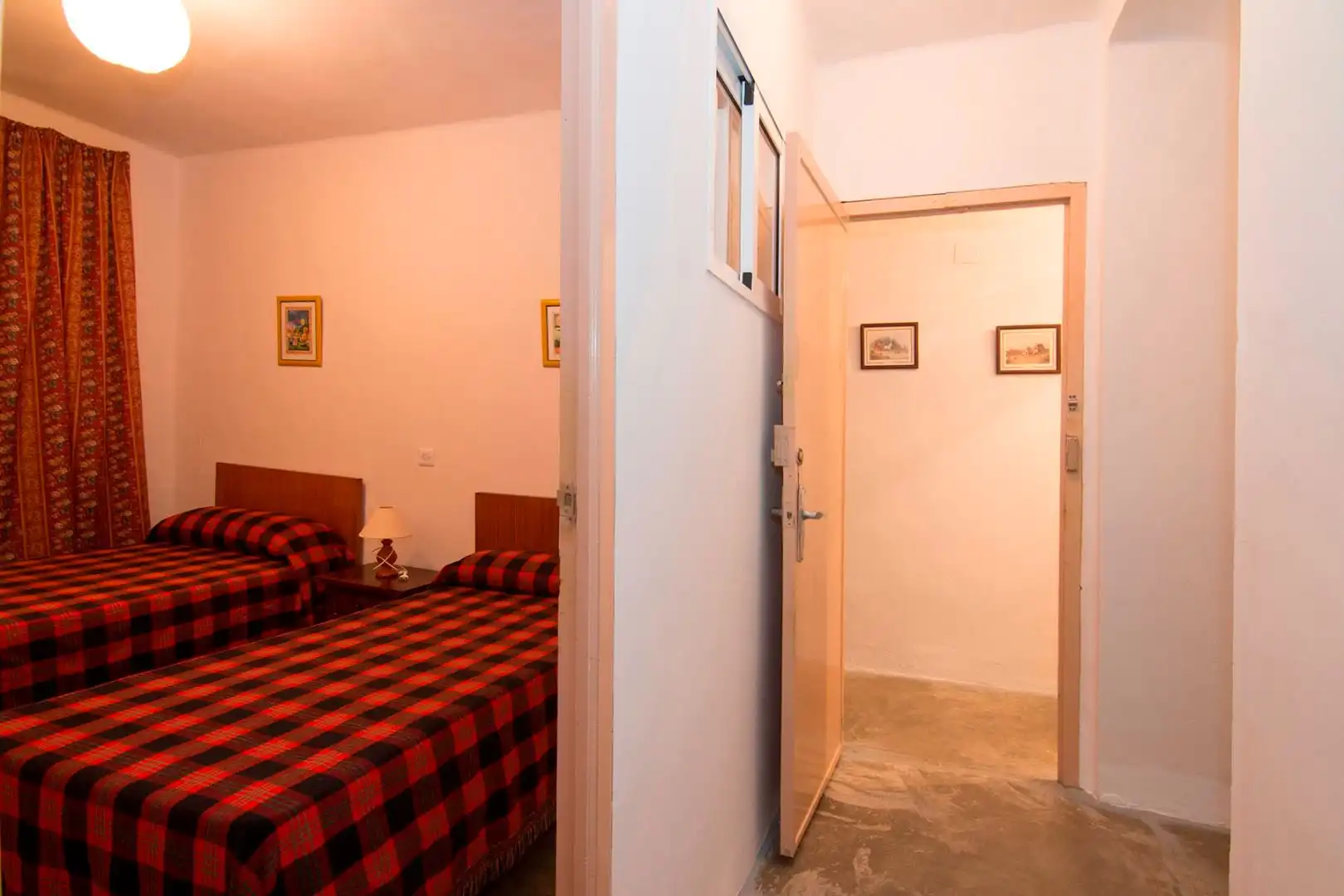 Habitación de Finca rústica en venta en Güéjar Sierra con Terraza, Piscina y Balcón
