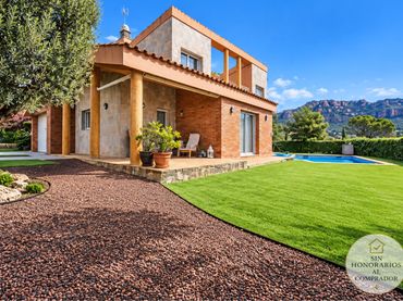 Casa con piscina en venta en Matadepera