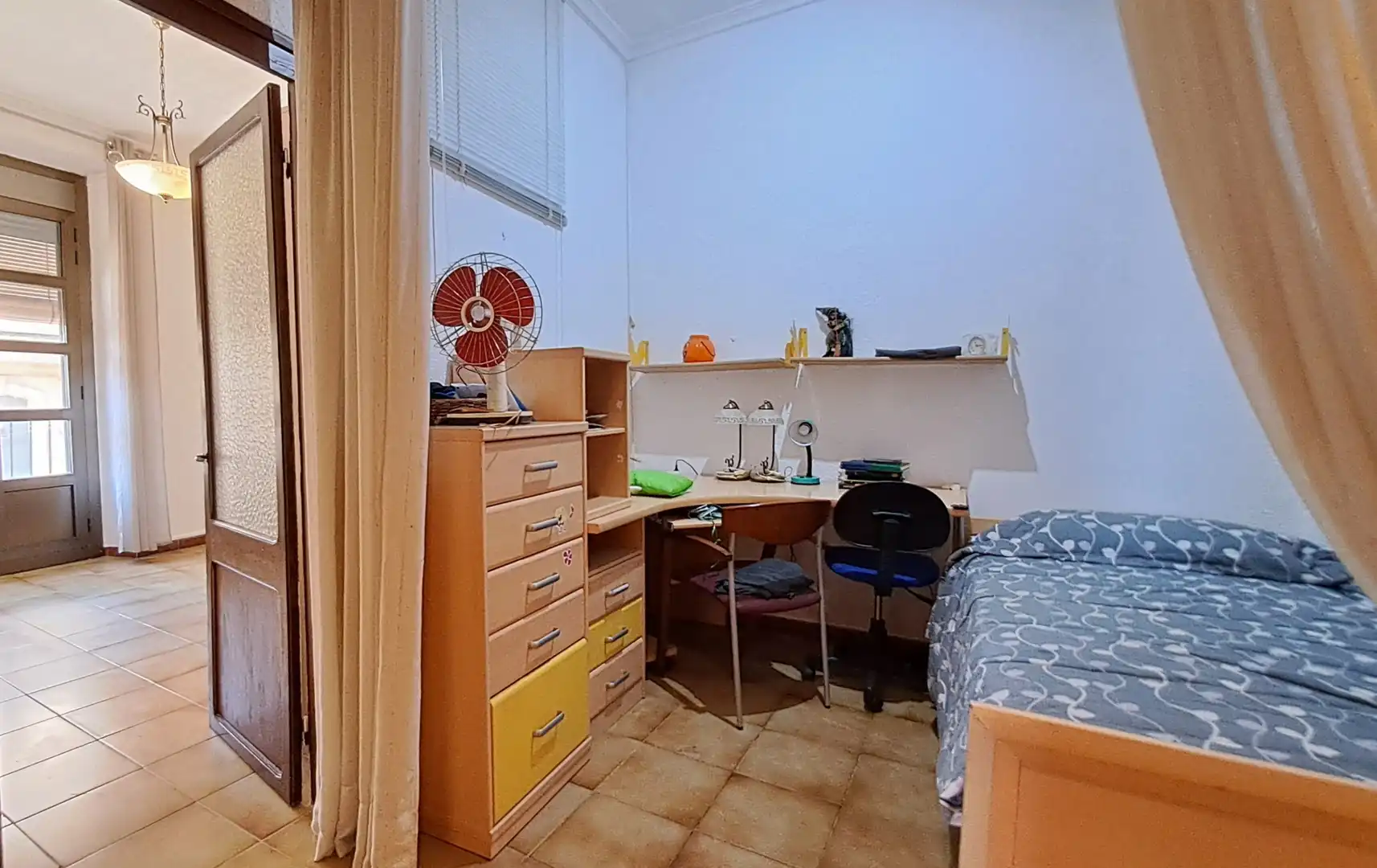 Dormitori de Pis en venda en Tarragona amb Forn i Balcó