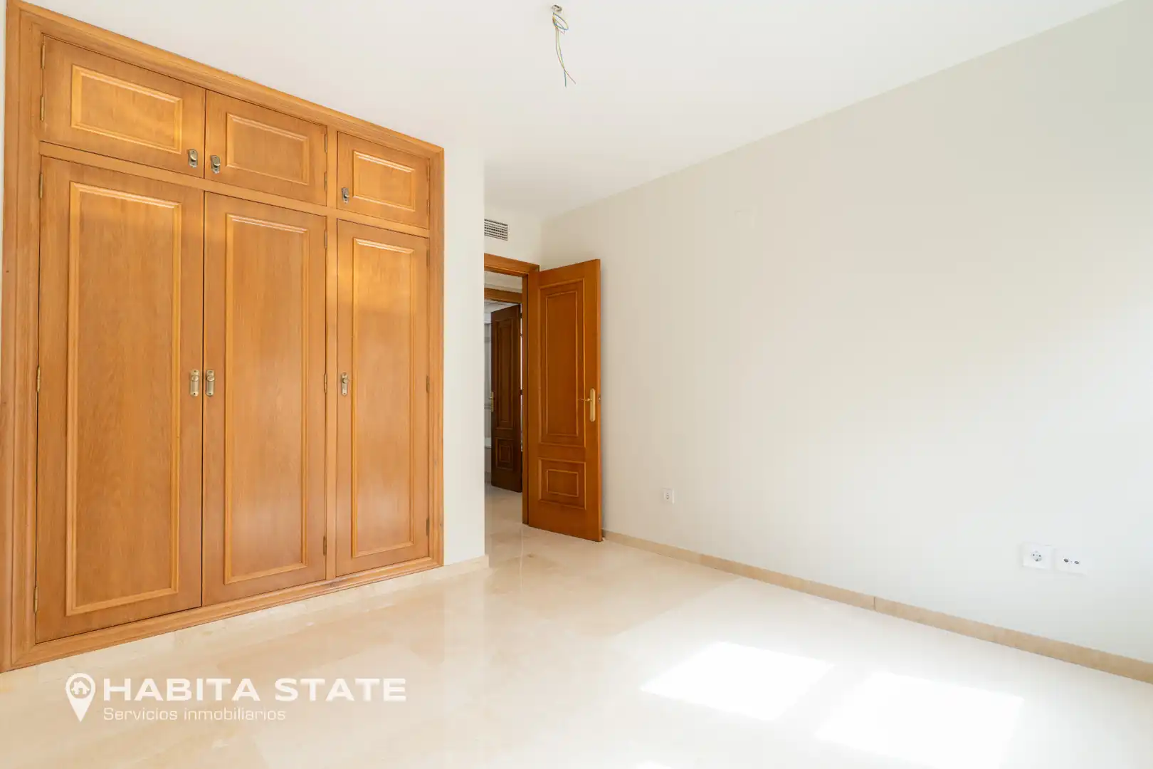 Bedroom of Flat for rent in Almería  with Air Conditioner, Heating and Terrace