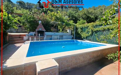 Swimming pool of House or chalet for sale in Sant Andreu de la Barca  with Air Conditioner, Terrace and Swimming Pool