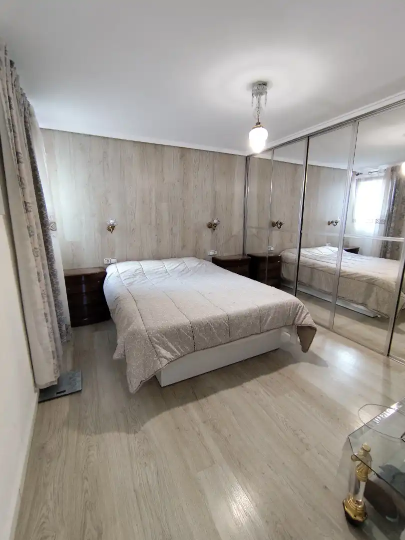 Habitación de Piso en venta en Valencia con Aire acondicionado, Amueblado y Horno