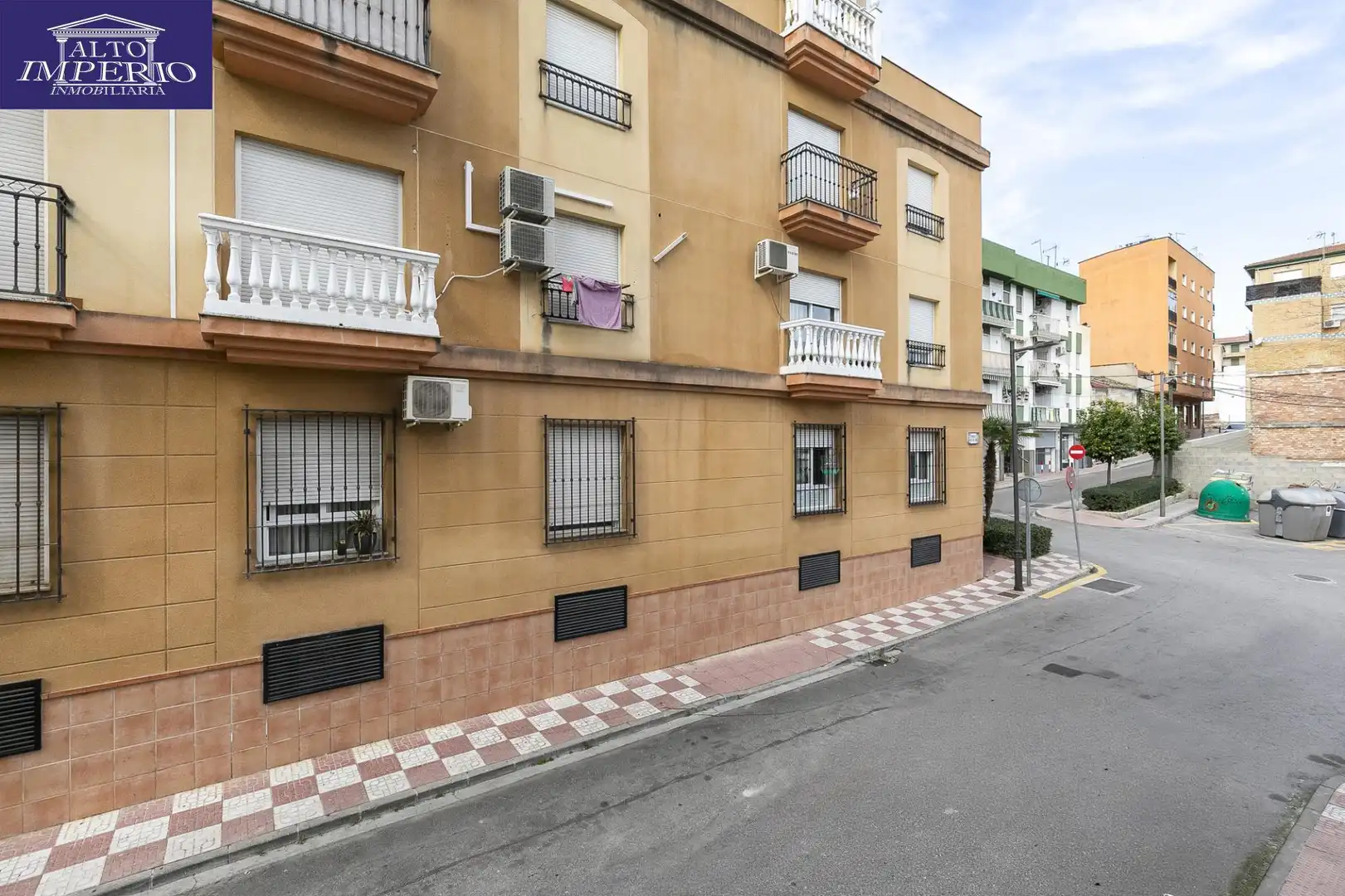 Exterior view of Flat for sale in Pinos Puente