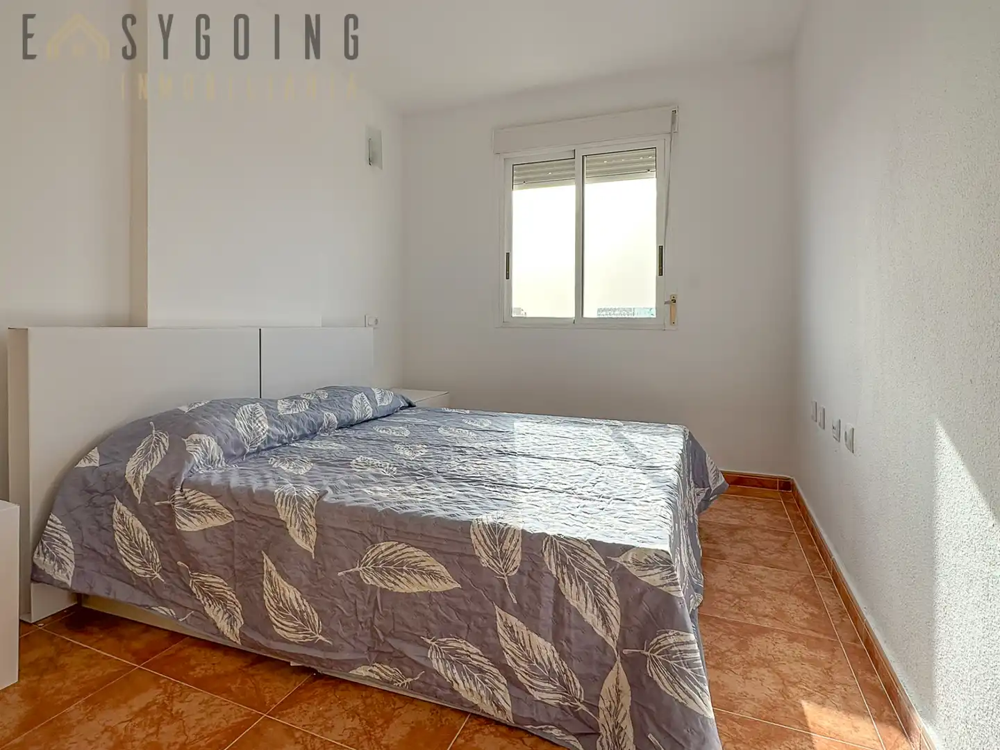Habitación de Apartamento en venta en Torrevieja con Terraza y Piscina comunitaria
