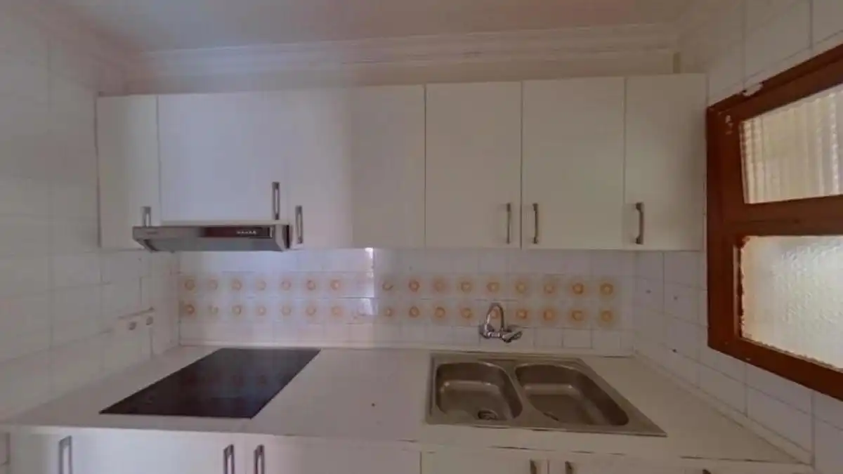 Kitchen of Apartments for sale in Salt  with Balcony