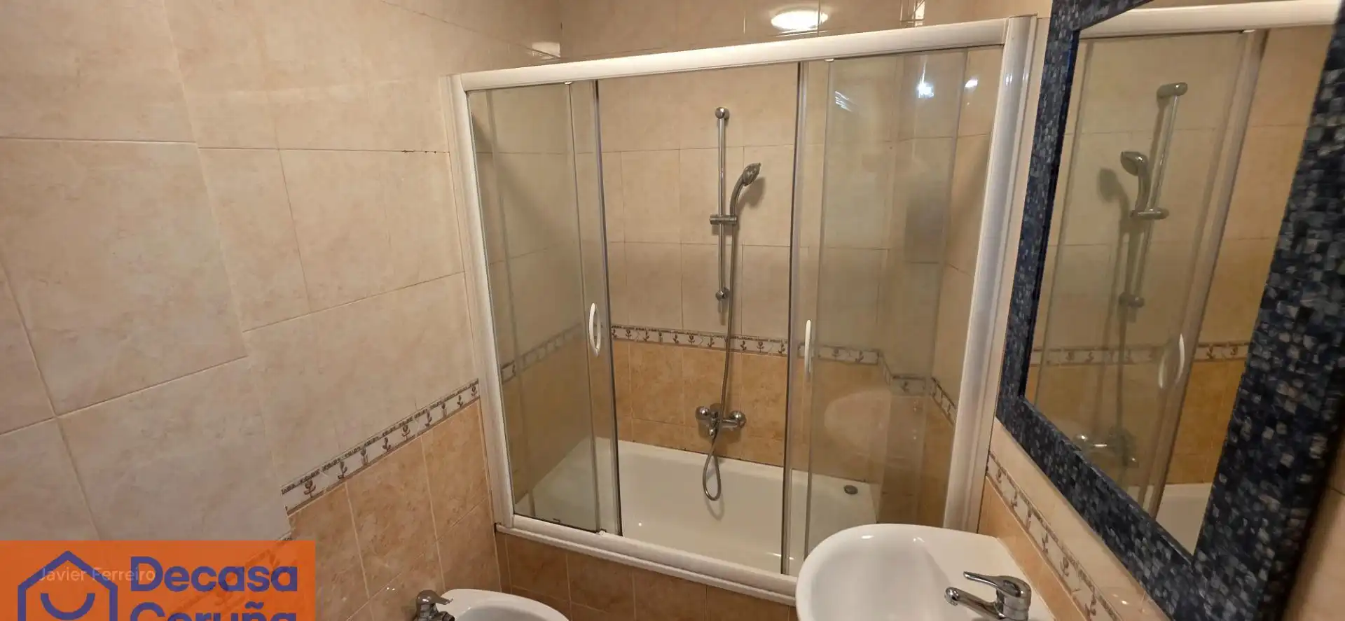 Baño de Piso de alquiler en A Coruña Capital 