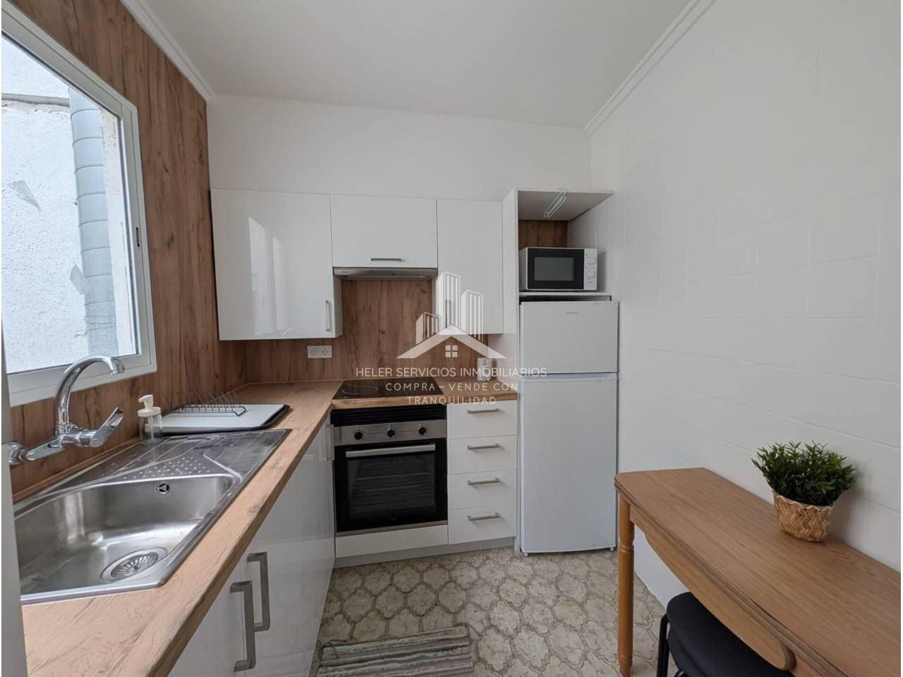 Pis de lloguer a Calle Almassora, Madrigal